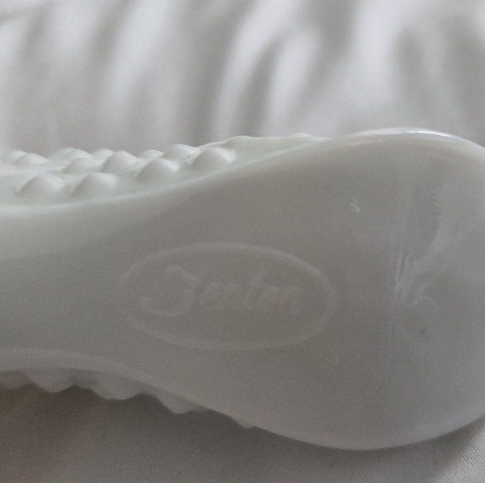 Vintage Fenton Milk Glass Slipper - Picture 5 of 6